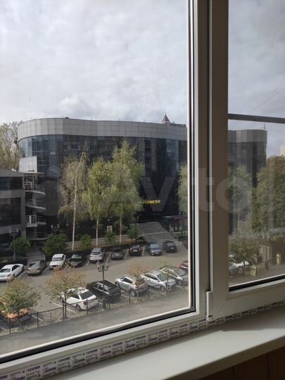 2-к. квартира, 56 м², 4/9 эт.