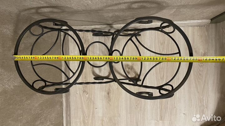 Подставка для цветов металлическая кованная