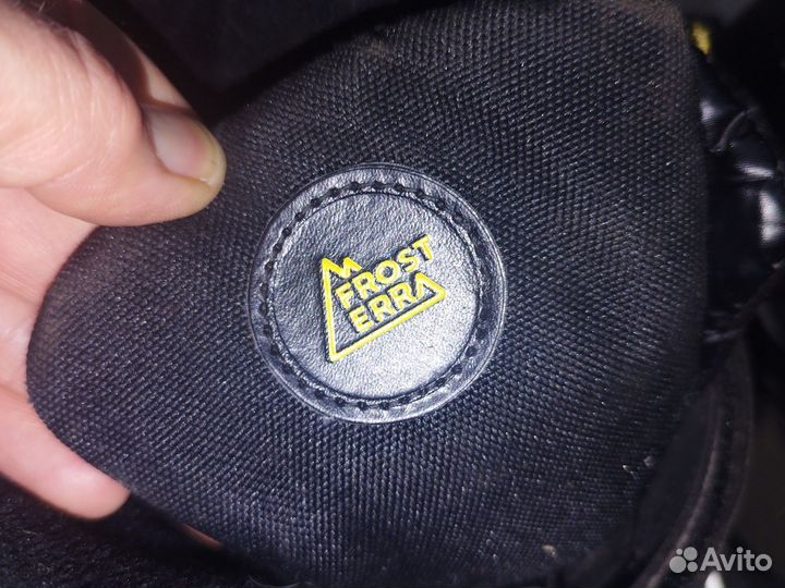 Сноубордические ботинки 40