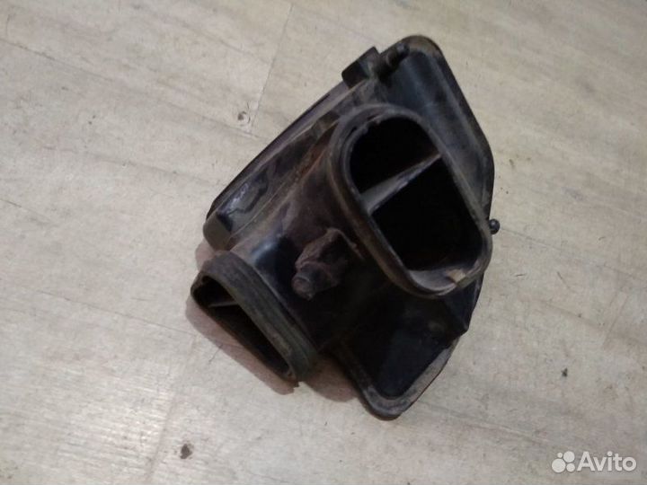 Резонатор воздушного фильтра Opel Astra