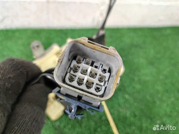 Замок двери передней левой Lexus RX300 (MCU15) 20