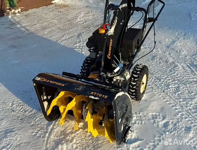 Снегоуборщик Champion ST 761