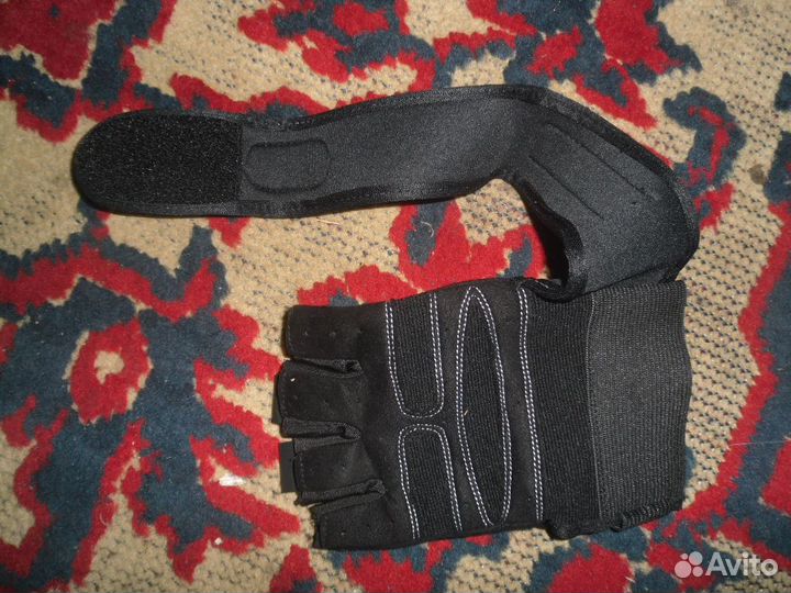 Перчатки для спорта