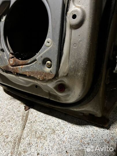 Mitsubishi pajero 3 Дверь задняя правая