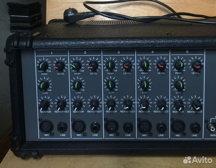 Samick powered mixer VPM-5150