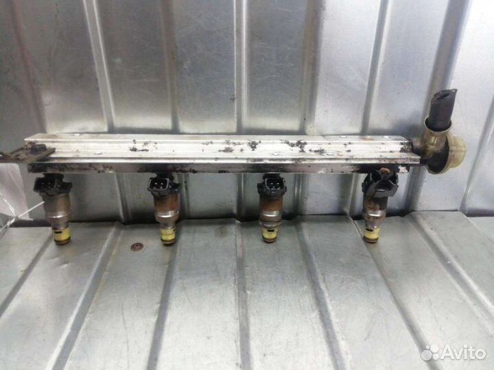 Топливная рампа Honda Accord 6 седан 2.0 2001