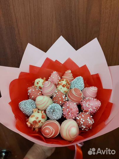 Клубничный букет