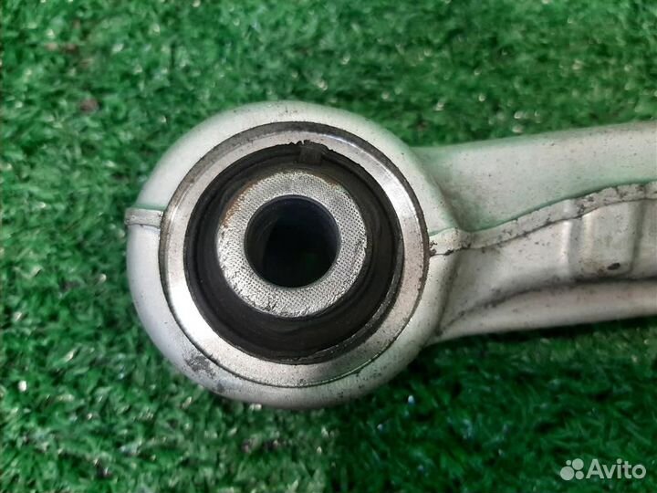 Рычаг задний поперечный верхний Nissan Qashqai J1