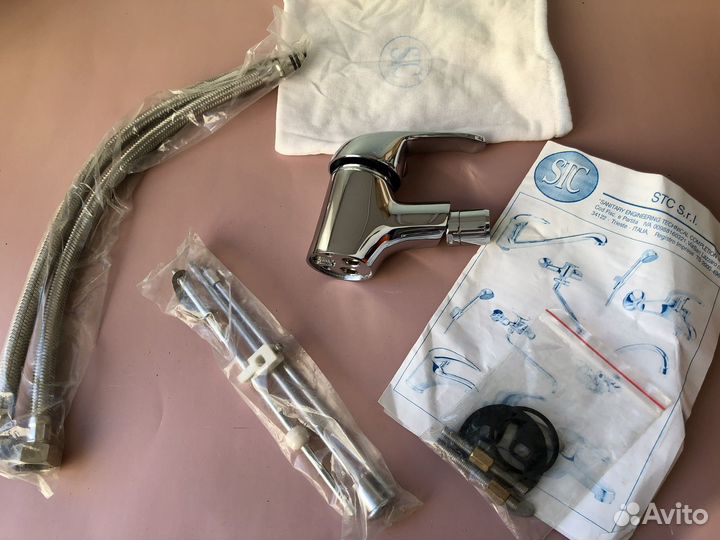 Смеситель для раковины умывальника Италия новый