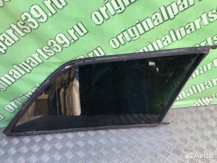 Стекло заднее левое Mercedes-Benz S124 M102.982