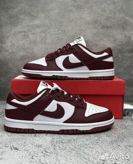 Nike Dunk Low Team Red