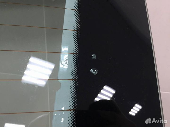 Стекло заднее Skoda Karoq 2017