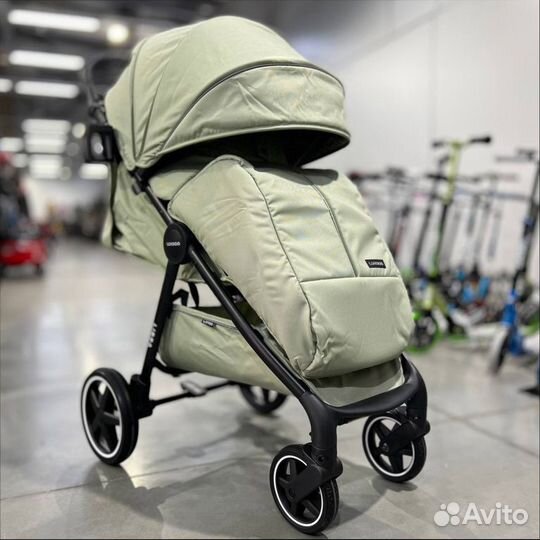 Прогулочная коляска Luxmom