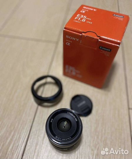Обтектив sony 35 1.8mm e