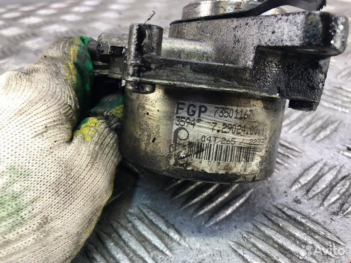 Насос вакуумный для Opel Corsa C 55268136