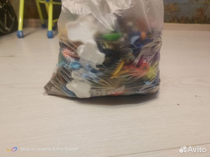 Игрушки из киндера пакетом