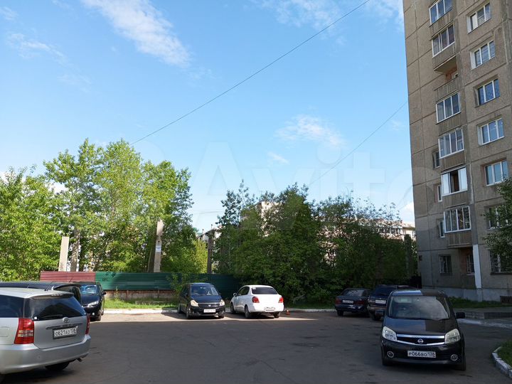 Здание, 800 м²