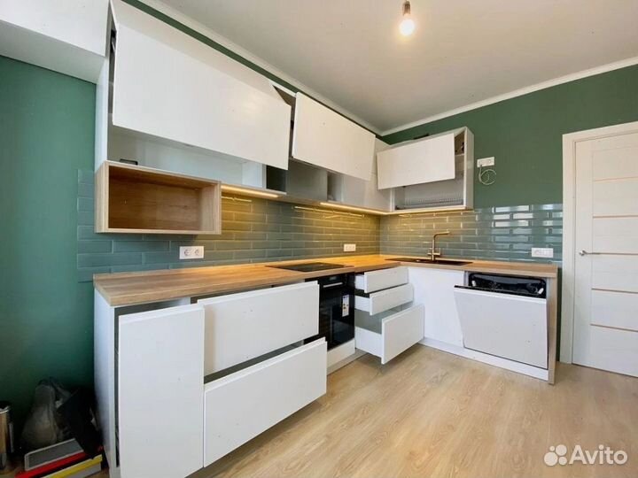 Белая угловая кухня под заказ