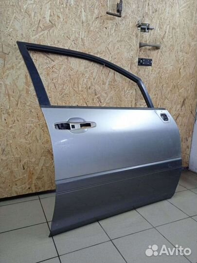 Дверь передняя правая lexus RX300 первое поколенее