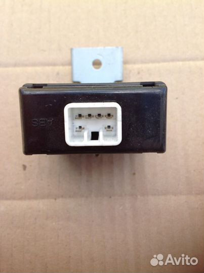 Suzuki Liana Блок реле