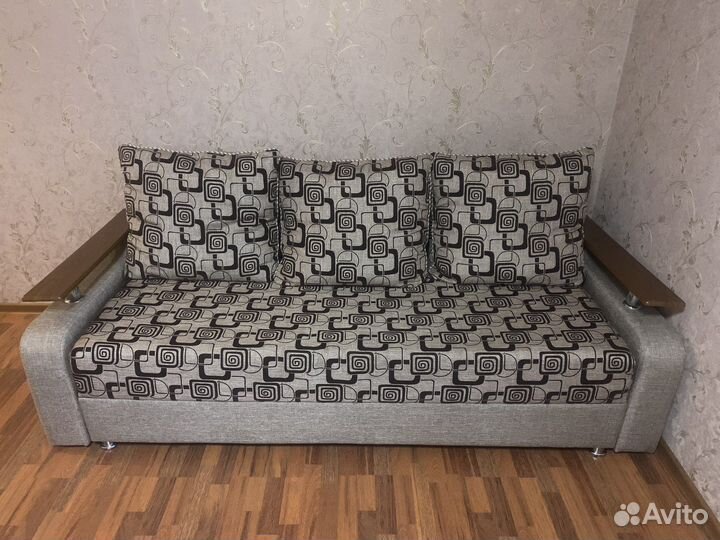 Диван