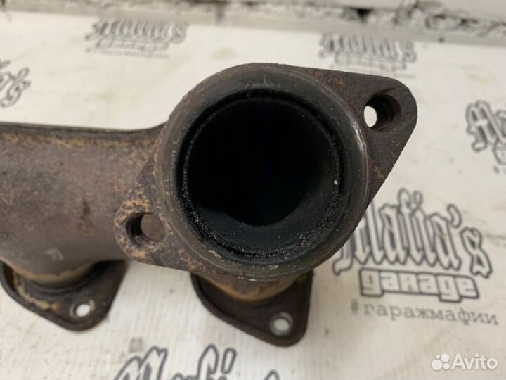 Выпускной коллектор левый Mercedes-Benz E-Class