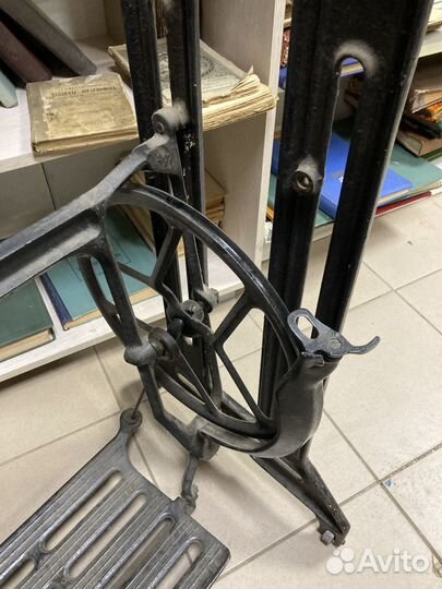 Станина от швейной машины пмз
