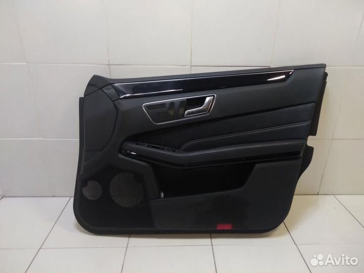 Обшивка двери передней правой Mercedes-Benz E-Clas
