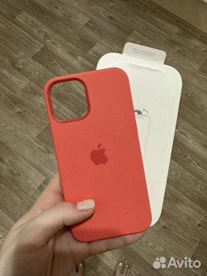 Оригинальный чехол на iPhone 12/12 pro