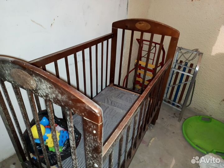 Детская кроватка