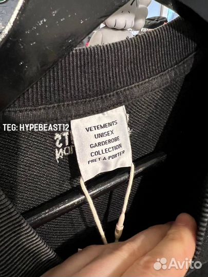 Vetements свитшот оверсайз шоурум