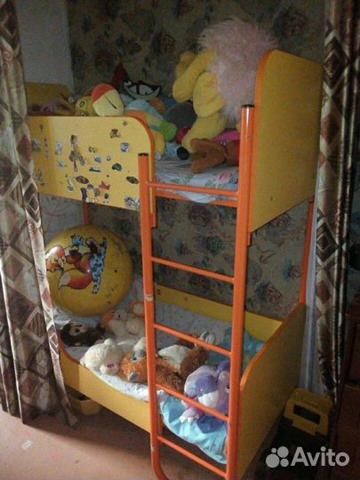 Двухярусная кроватка