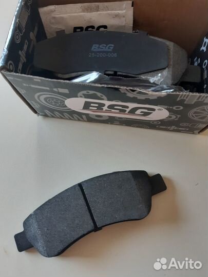 Тормозные колодки - задние BSG 25-200-006