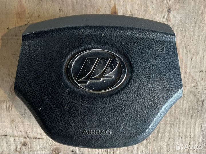 Подушка безопасности в рулевое колесо solano 620