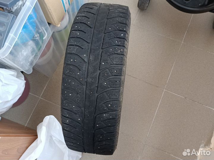 Bridgestone Ice Cruiser 7000 2.25/4.5 R4 19