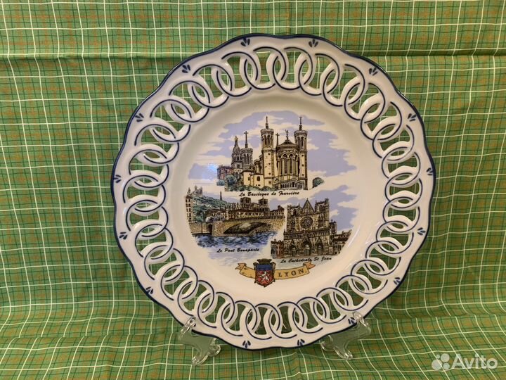 Сувенирные тарелки