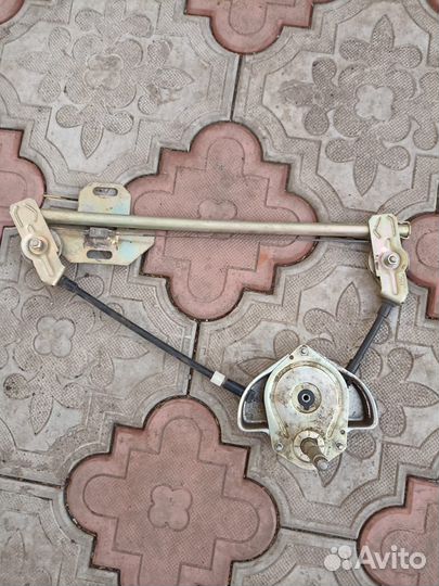 Стеклоподъёмник