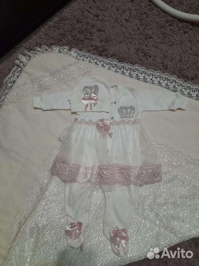 Комплект на выписку для девочки