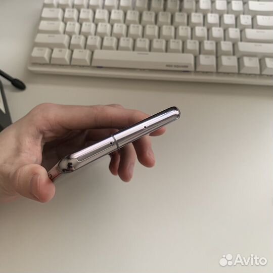 Samsung Galaxy S10+, 8/128 ГБ