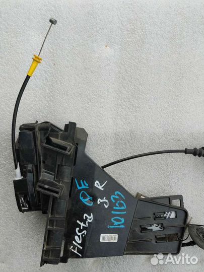 Замок двери задней правой Ford Fiesta mk6 2008