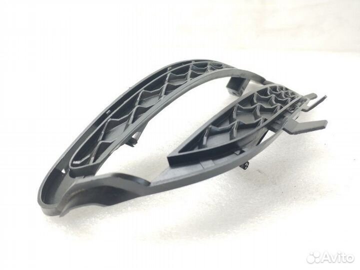 Решетка в бампер передняя левая Mercedes-Benz