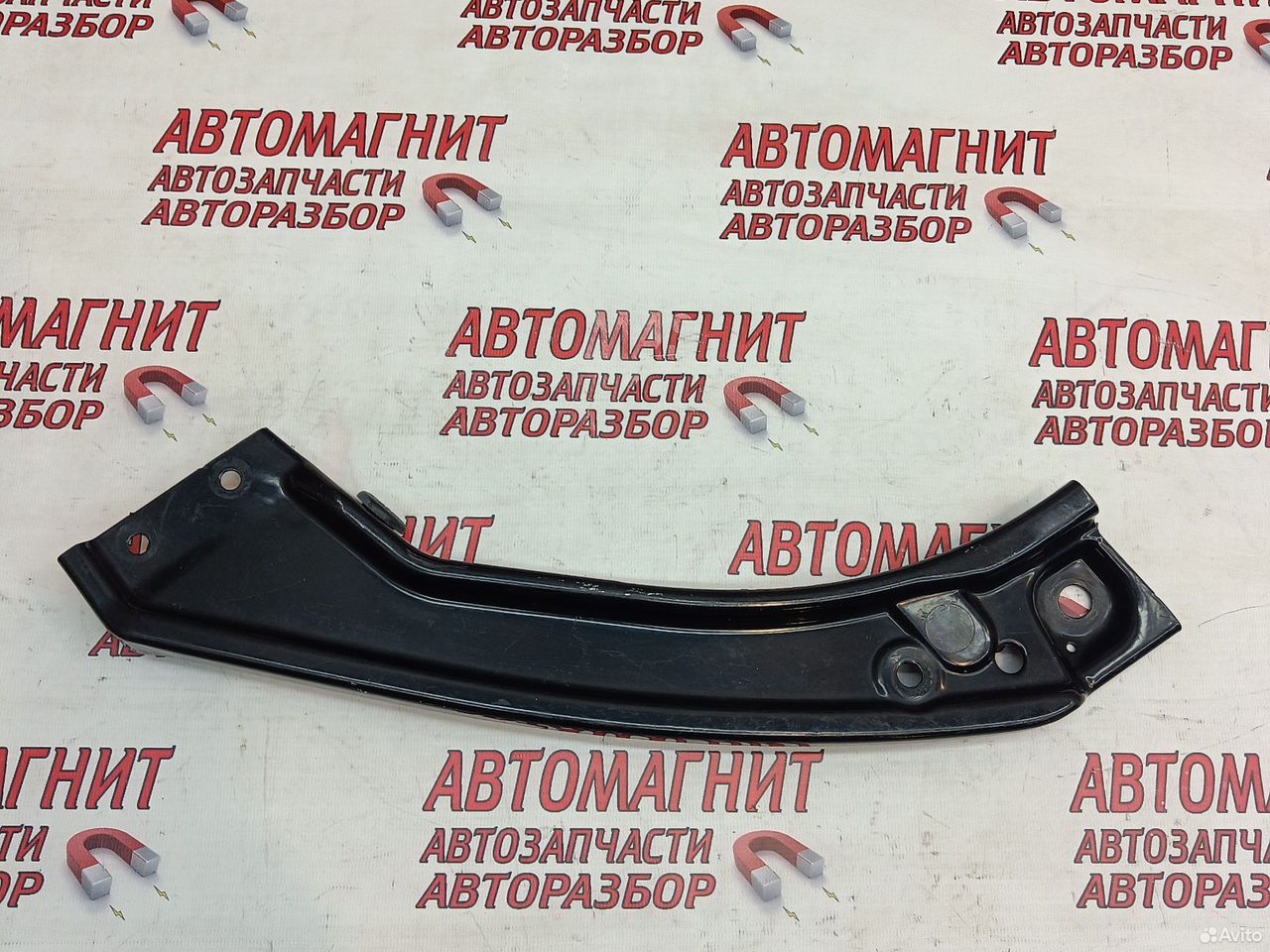 Кронштейн фары левый Volkswagen Polo 6