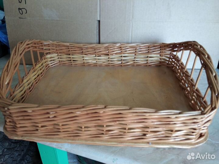 Поднос плетеный из лозы бу