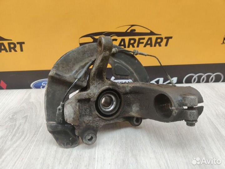 Кулак передний левый Land Rover Freelander 2 L359