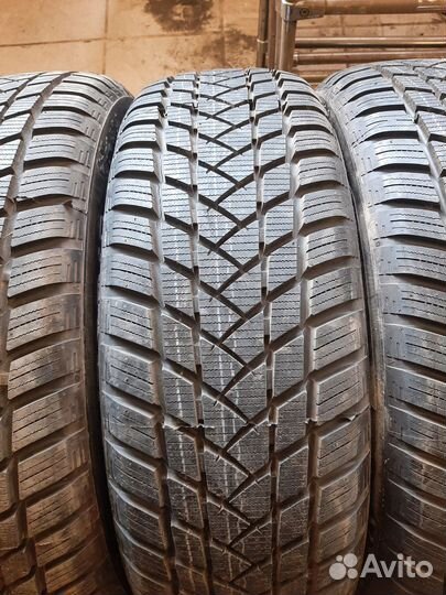 GT Radial WinterPro2 215/70 R16