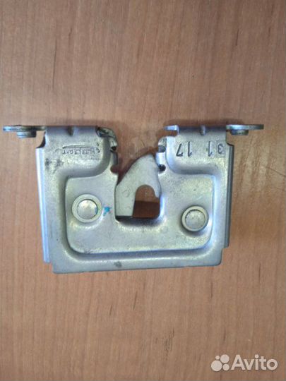 Замок капота Bmw X6 F16 4DX 4.0 2018