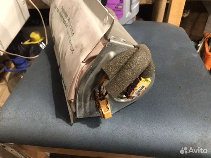 Подушка торпеды SRS volvo s60 06-09год