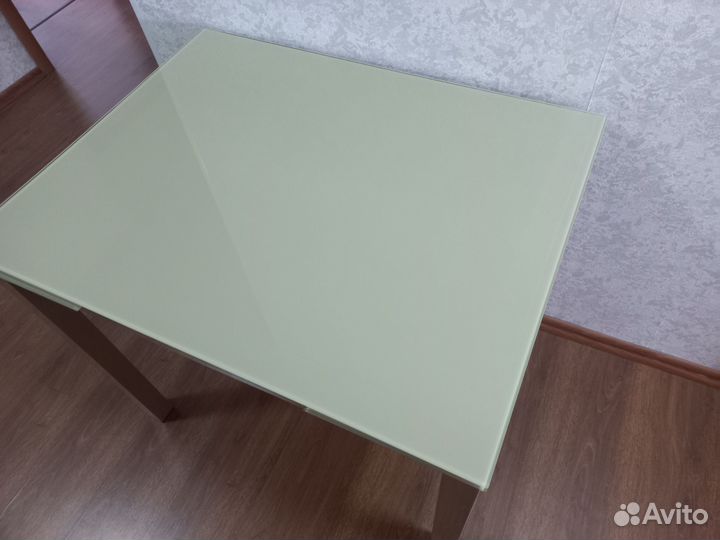 Кухонный стол стеклянный раскладной