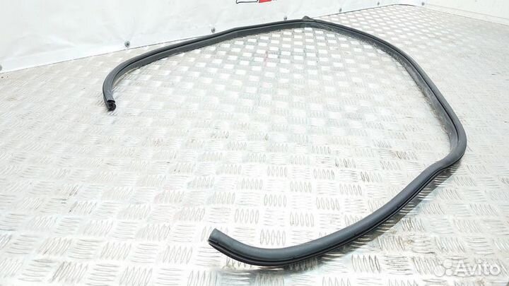 Уплотнитель проема двери Mazda 3 BK рестайлинг (20