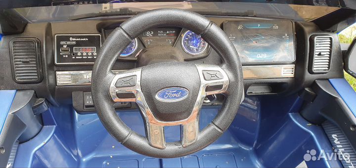 Детский электромобиль